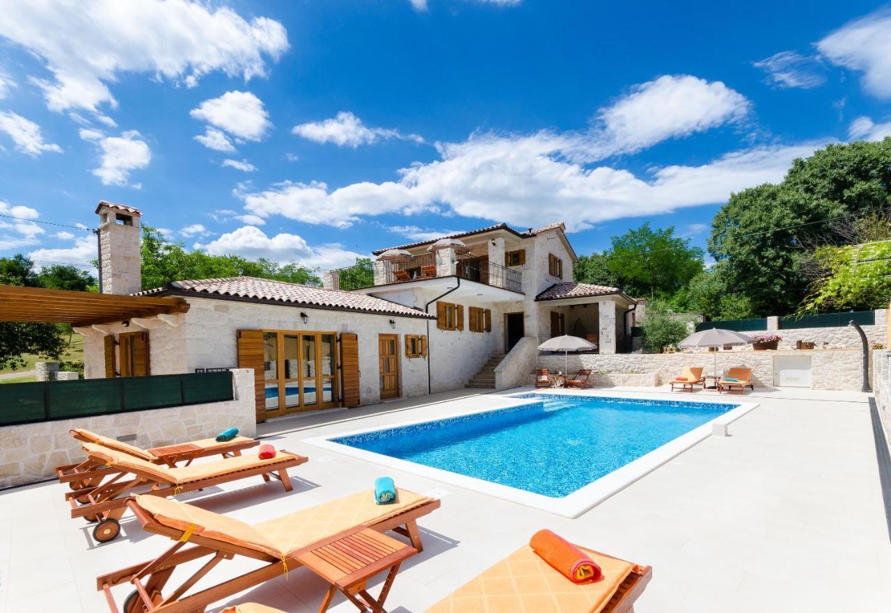 Šumber Villa Histra מראה חיצוני תמונה