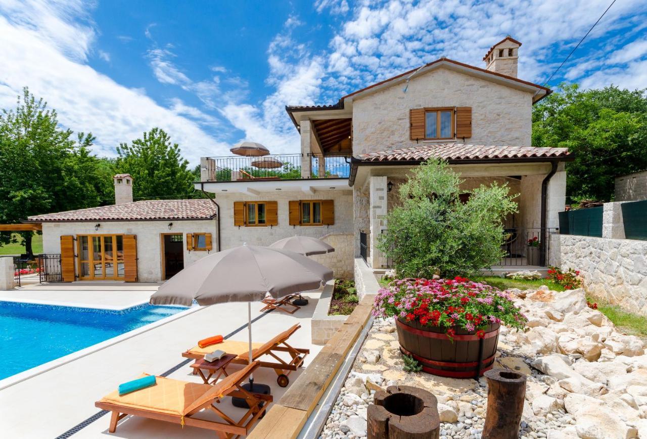 Šumber Villa Histra מראה חיצוני תמונה