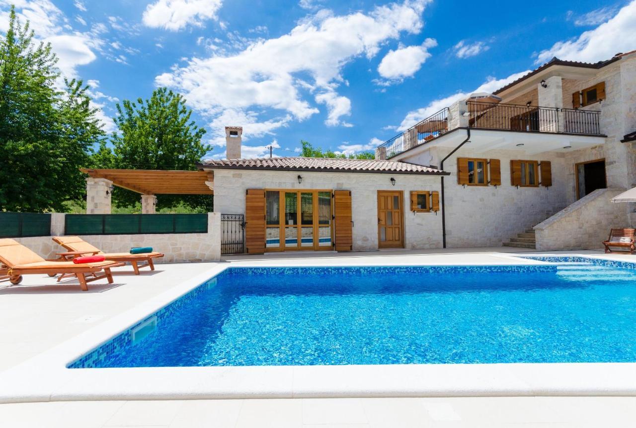 Šumber Villa Histra מראה חיצוני תמונה